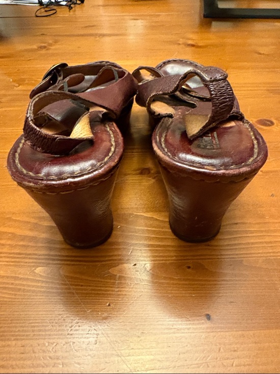 Born Women's Dark Brown Leather Crisscross Sandals with Buckle - Picture 2 of 6